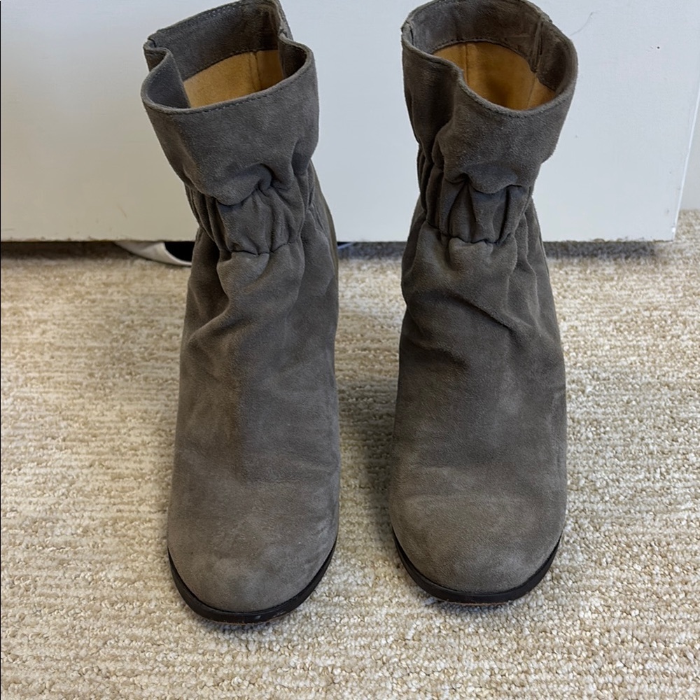 Women's Suede Ankle Boots - Gray
